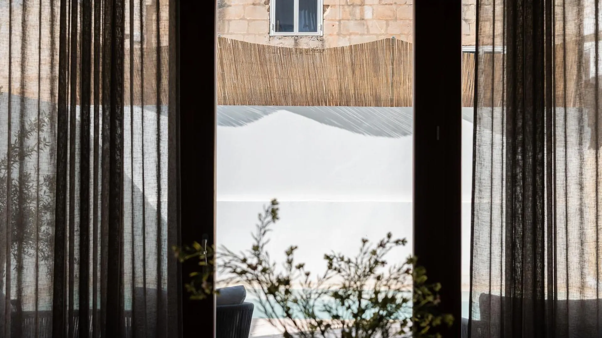 Elegant Retreat With Private Pool & Parking Malta